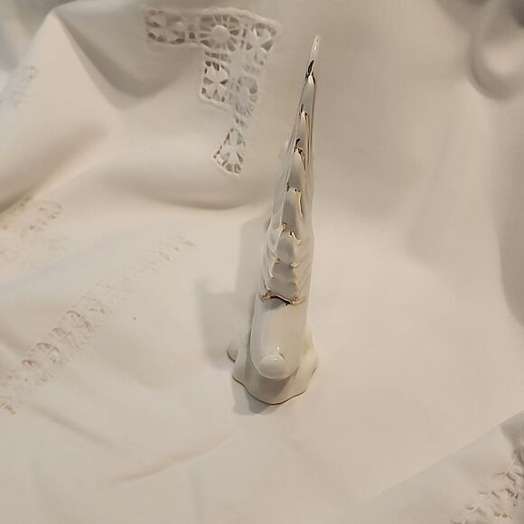 Vintage Porcelain Figurine Gold Accent - Picture 5 of 5